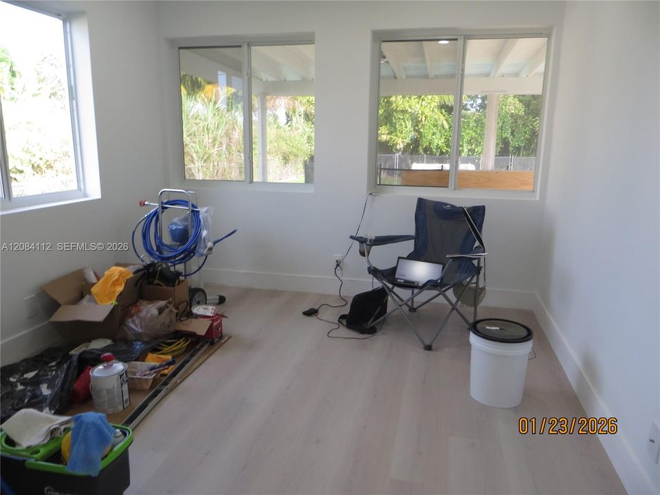 В аренду: $3,700 (3 спален, 1 ванн, 1024 Квадратных фут)