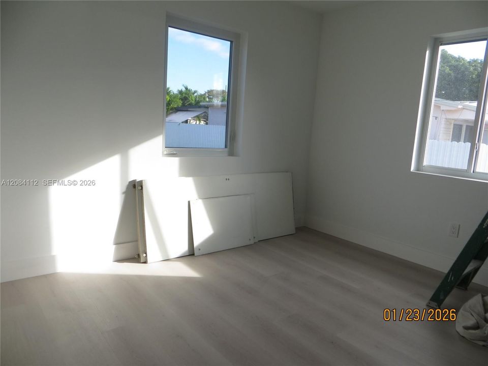 В аренду: $3,700 (3 спален, 1 ванн, 1024 Квадратных фут)