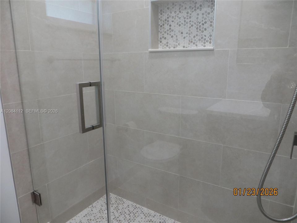 В аренду: $3,700 (3 спален, 1 ванн, 1024 Квадратных фут)
