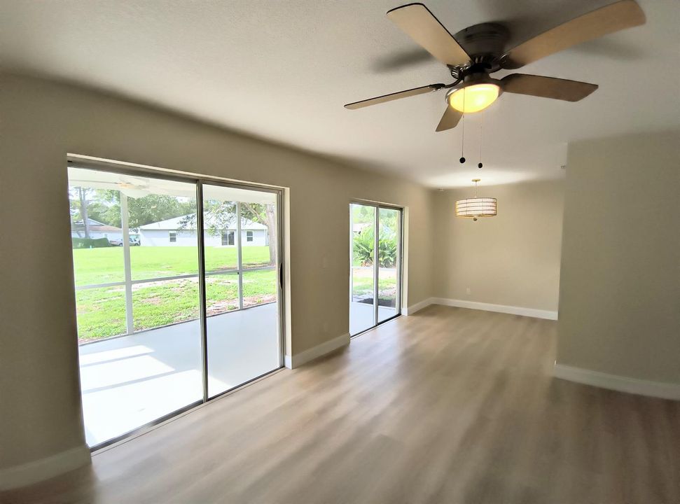 LIVING/DINING