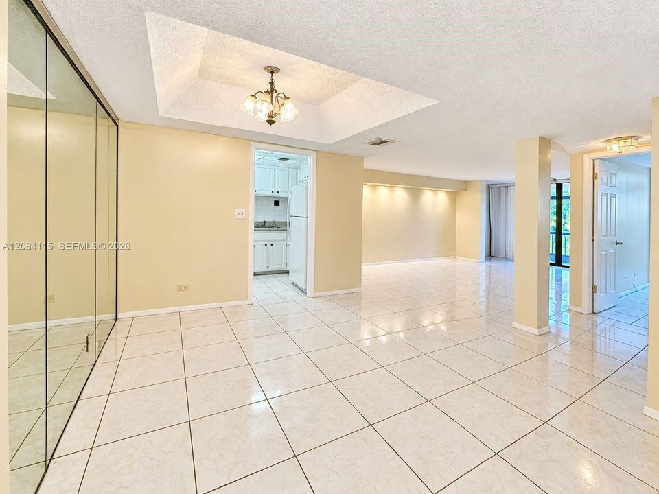 For Rent: $1,400 (1 beds, 1 baths, 800 Square Feet)