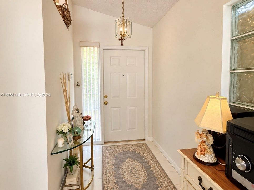 En Venta: $575,000 (3 camas, 2 baños, 1418 Pies cuadrados)
