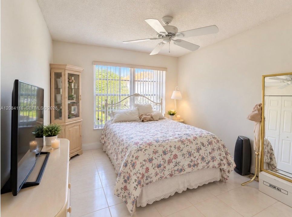 En Venta: $575,000 (3 camas, 2 baños, 1418 Pies cuadrados)