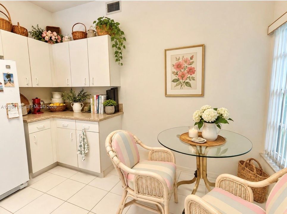 En Venta: $575,000 (3 camas, 2 baños, 1418 Pies cuadrados)