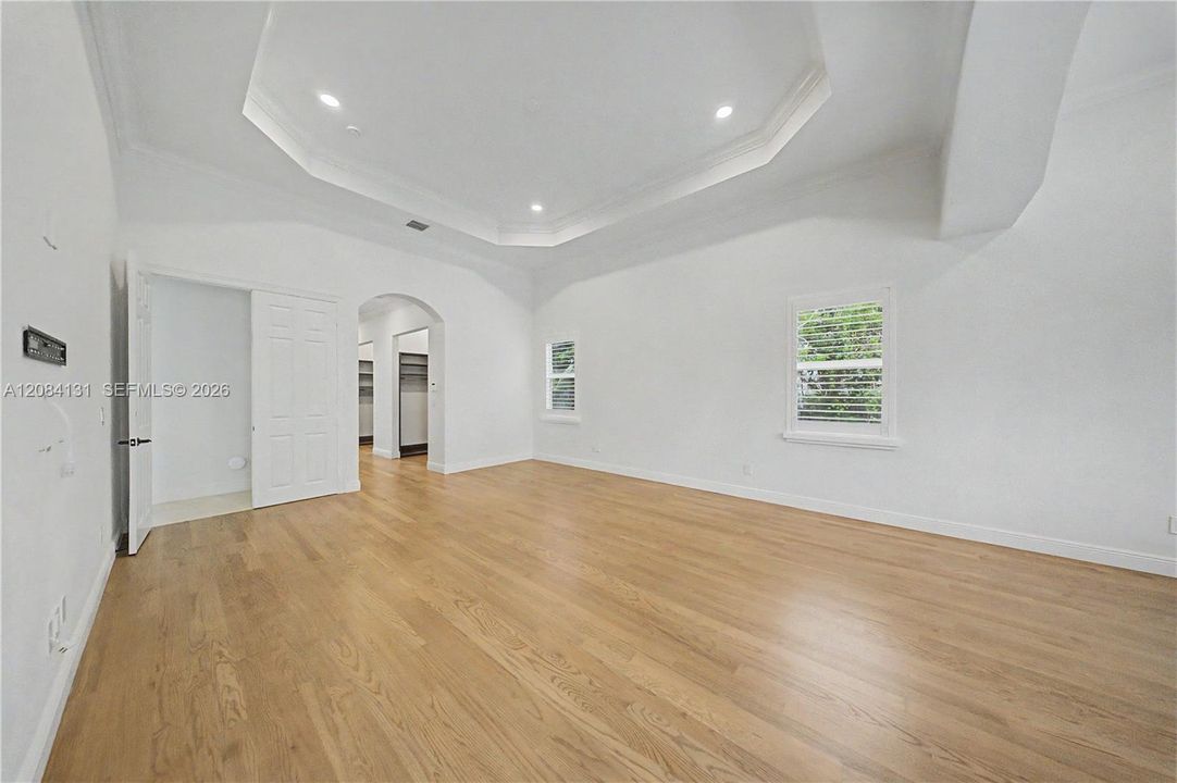 For Sale: $2,695,000 (5 beds, 5 baths, 5213 Square Feet)