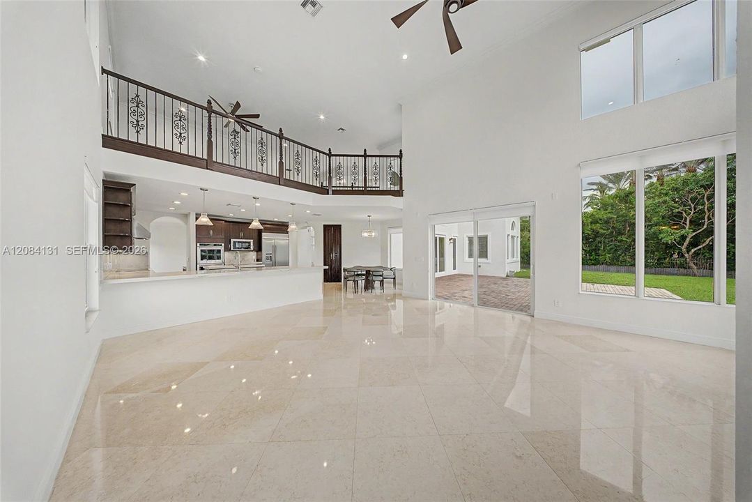 For Sale: $2,695,000 (5 beds, 5 baths, 5213 Square Feet)