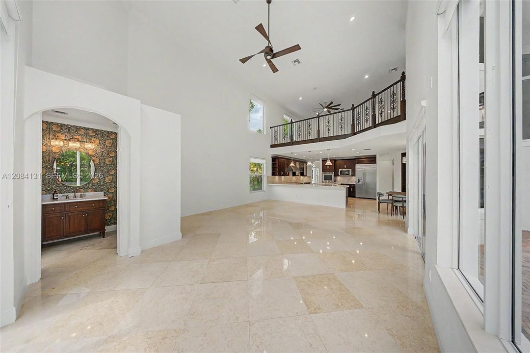 For Sale: $2,695,000 (5 beds, 5 baths, 5213 Square Feet)