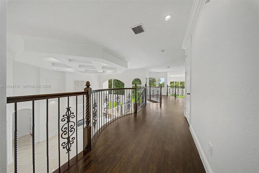 For Sale: $2,695,000 (5 beds, 5 baths, 5213 Square Feet)