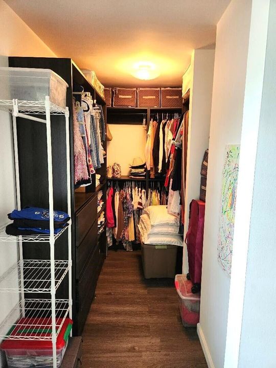 Walk in closet