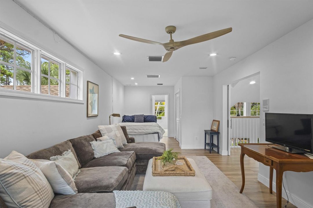 4786 ridgewood rd-51