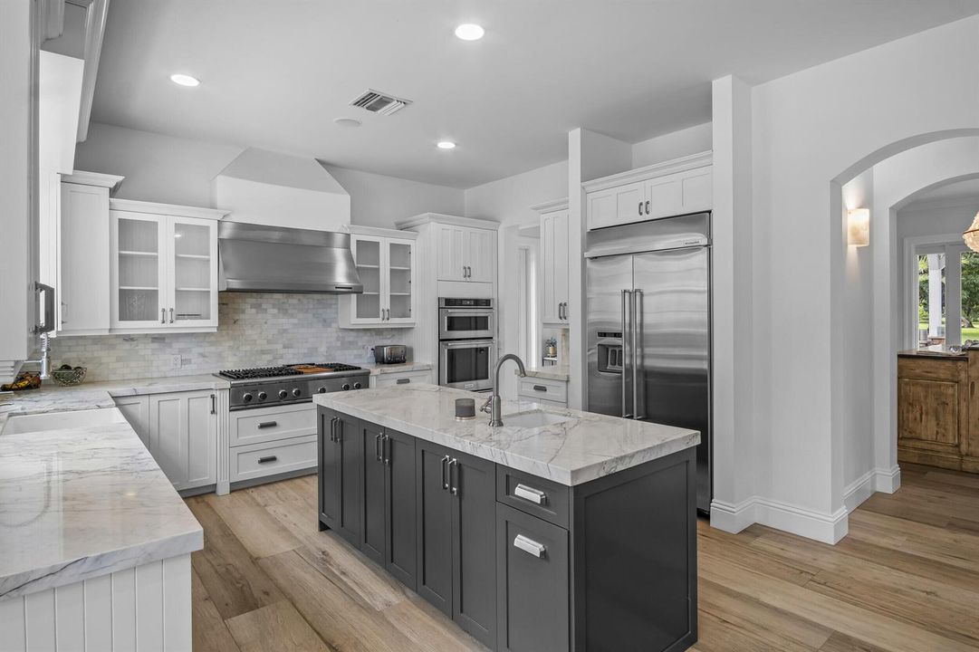 4786 ridgewood rd-18