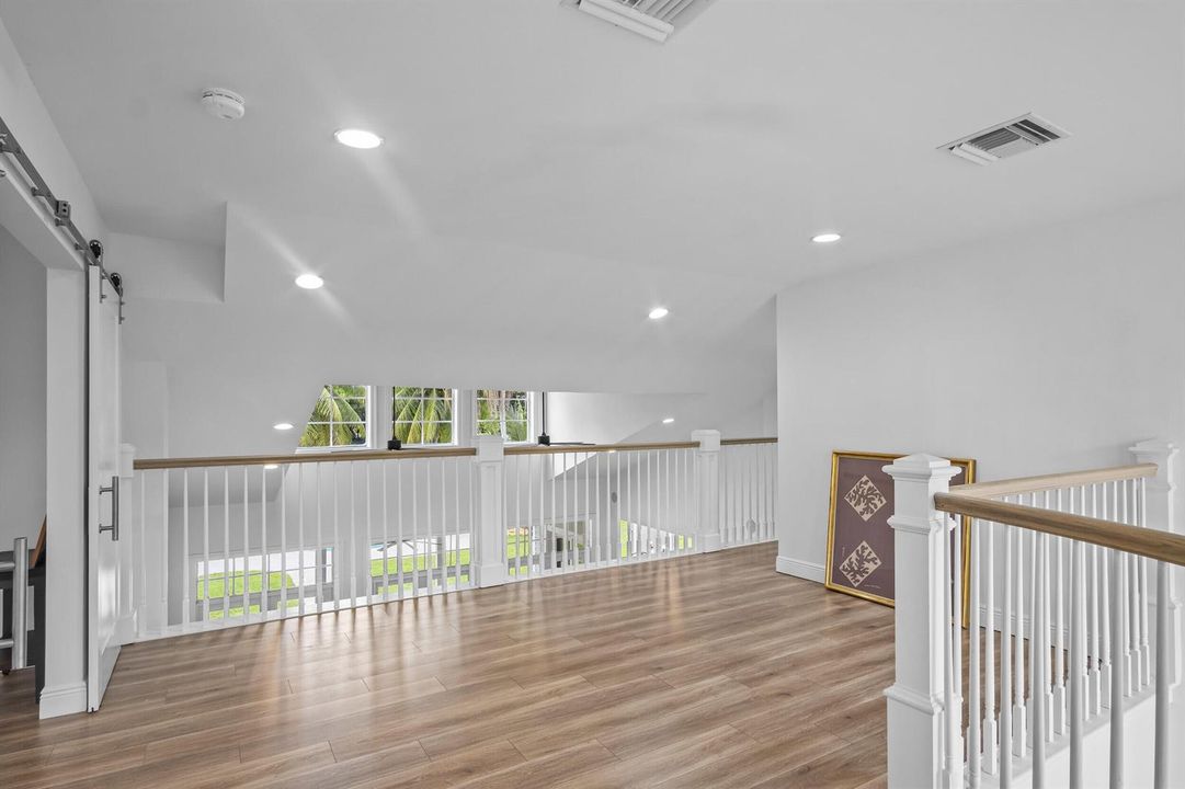 4786 ridgewood rd-49