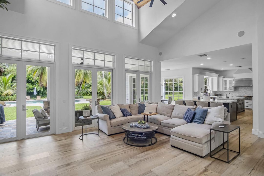 4786 ridgewood rd-32