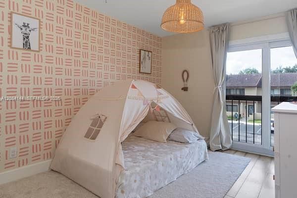 For Rent: $3,900 (3 beds, 2 baths, 1900 Square Feet)