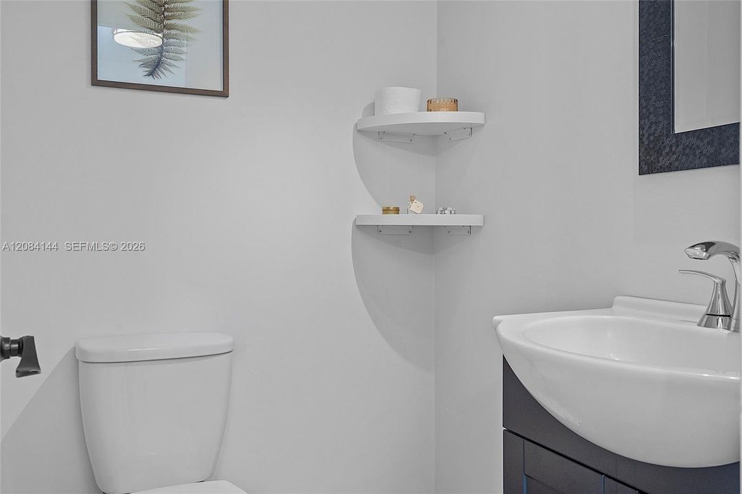 For Rent: $3,900 (3 beds, 2 baths, 1900 Square Feet)