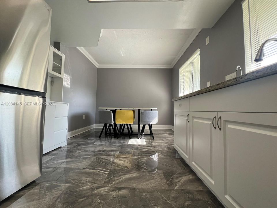 En Venta: $280,000 (2 camas, 2 baños, 1326 Pies cuadrados)