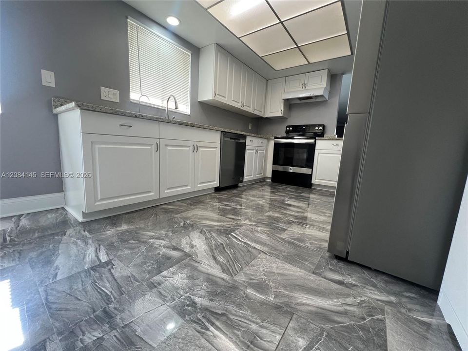 En Venta: $280,000 (2 camas, 2 baños, 1326 Pies cuadrados)