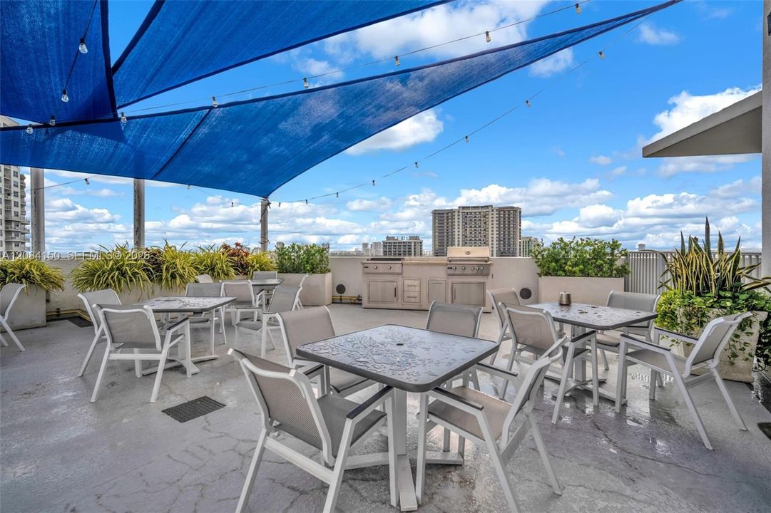 En Venta: $299,000 (2 camas, 2 baños, 1036 Pies cuadrados)