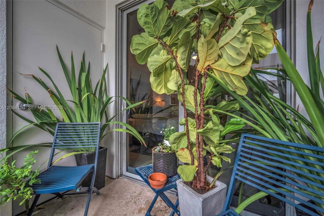 En Venta: $299,000 (2 camas, 2 baños, 1036 Pies cuadrados)