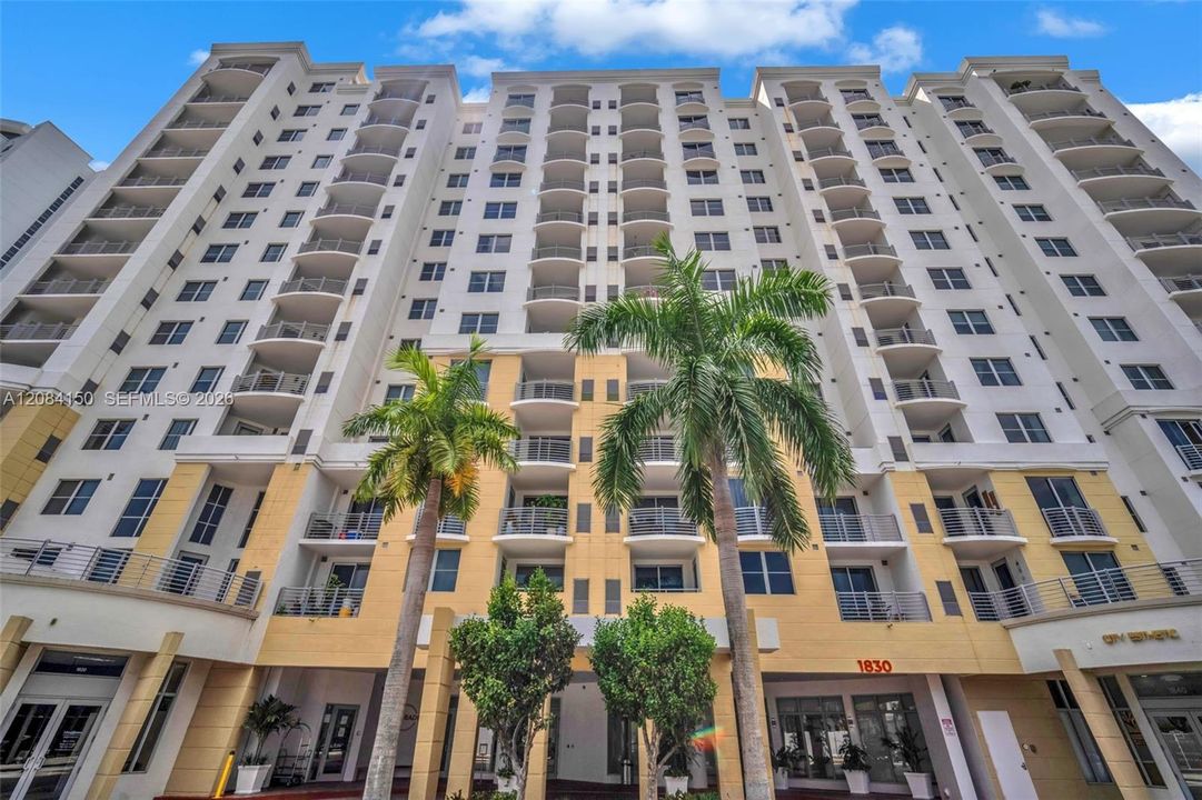 En Venta: $299,000 (2 camas, 2 baños, 1036 Pies cuadrados)