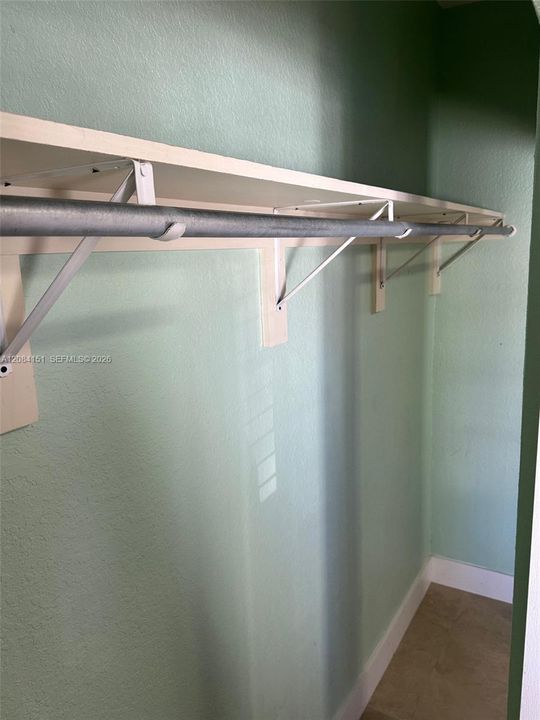 Closet bedroom 1