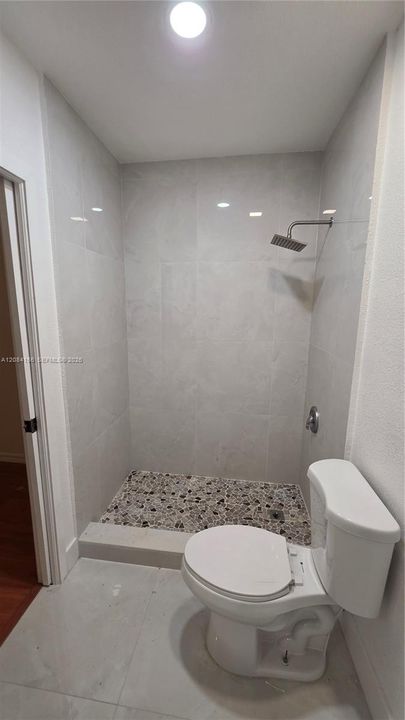 En Renta: $2,450 (3 camas, 2 baños, 1380 Pies cuadrados)