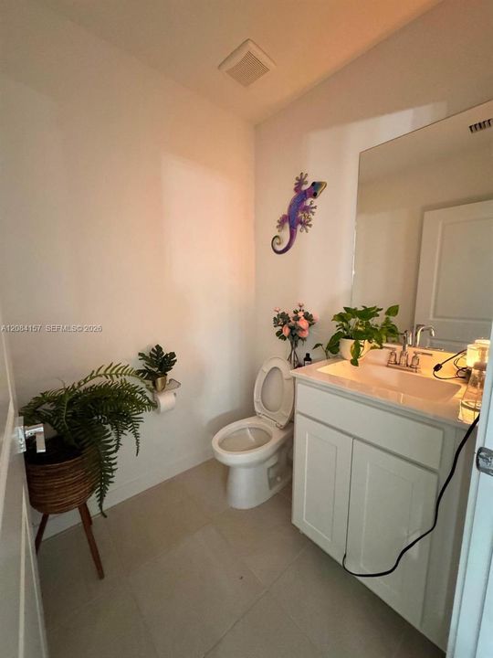En Renta: $3,300 (4 camas, 2 baños, 1847 Pies cuadrados)