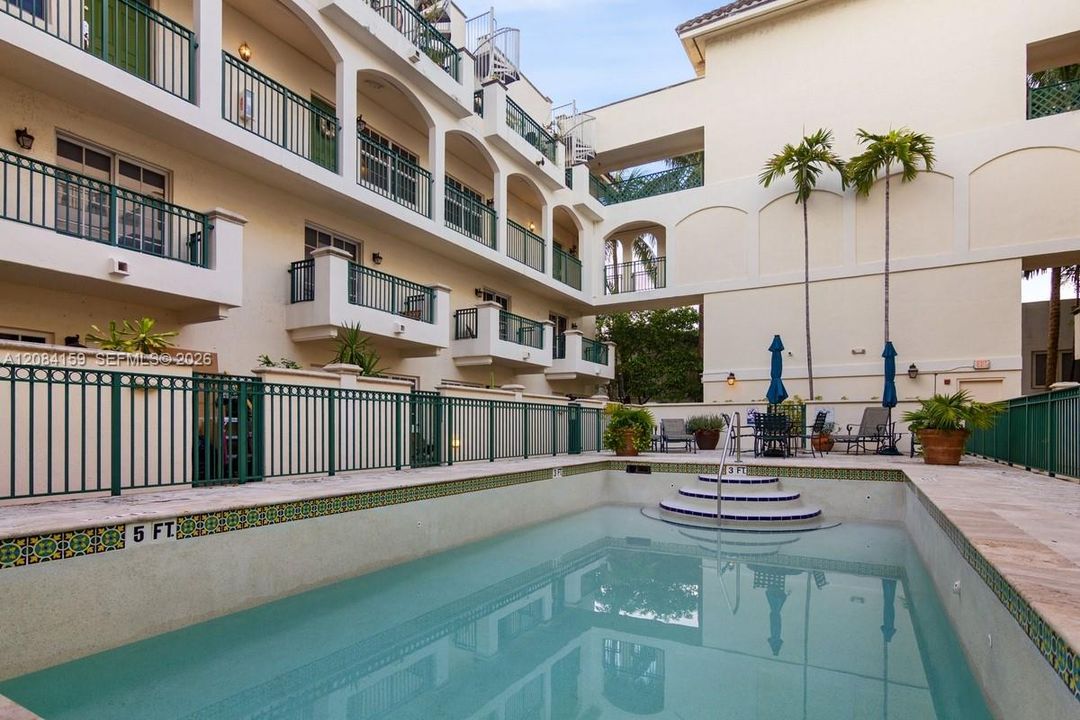 En Venta: $875,000 (2 camas, 2 baños, 1190 Pies cuadrados)