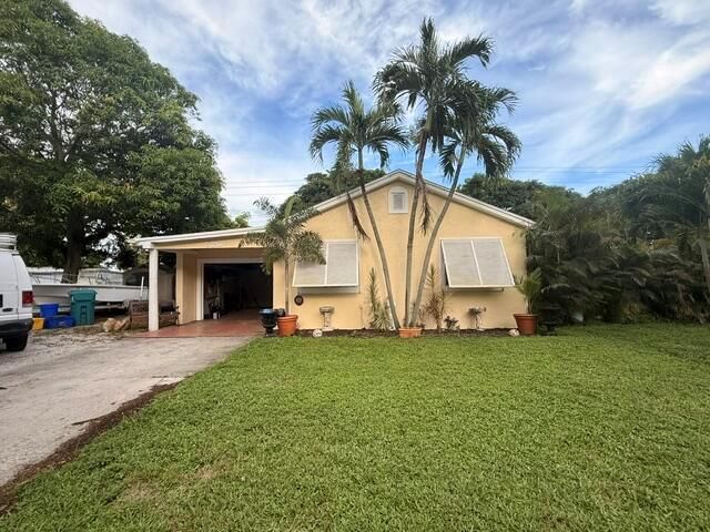 front of house 520 (2)
