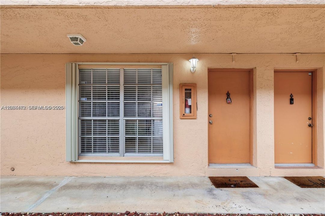 For Rent: $2,000 (1 beds, 1 baths, 544 Square Feet)