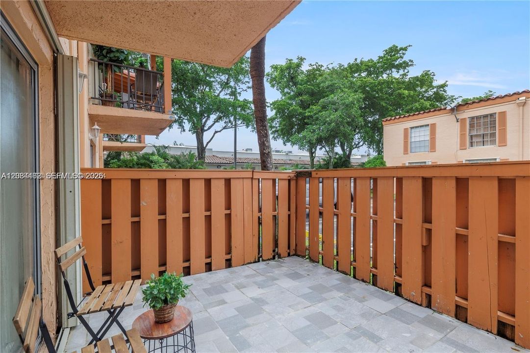 For Rent: $2,000 (1 beds, 1 baths, 544 Square Feet)