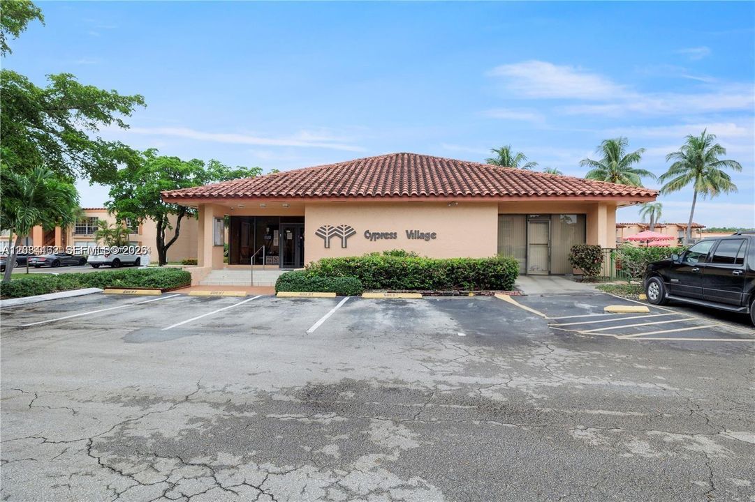 For Rent: $2,000 (1 beds, 1 baths, 544 Square Feet)