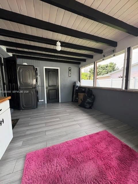 For Rent: $3,500 (4 beds, 2 baths, 1447 Square Feet)