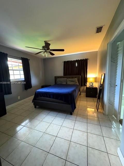 For Rent: $3,500 (4 beds, 2 baths, 1447 Square Feet)