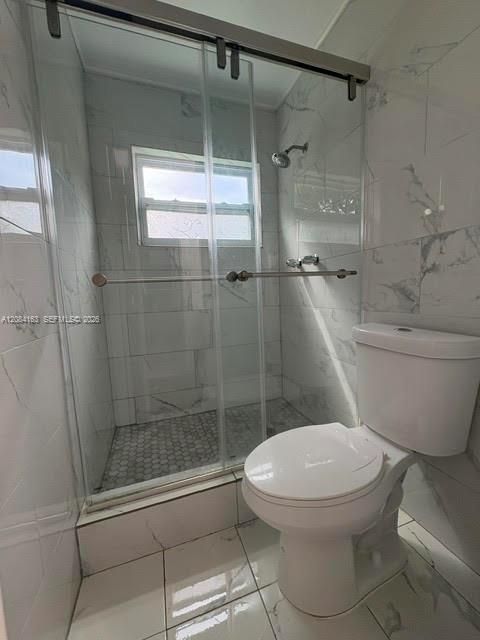 For Rent: $3,500 (4 beds, 2 baths, 1447 Square Feet)