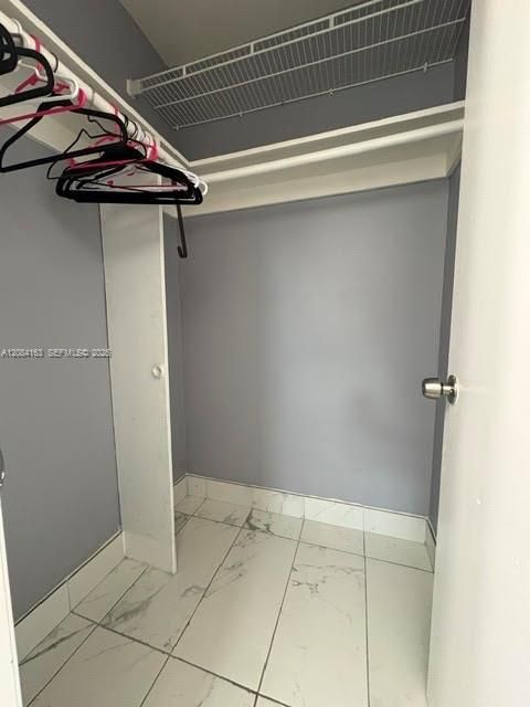 For Rent: $3,500 (4 beds, 2 baths, 1447 Square Feet)