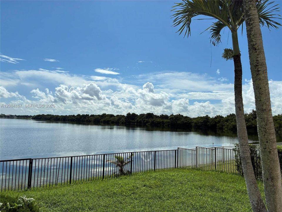 For Rent: $7,800 (5 beds, 4 baths, 4505 Square Feet)