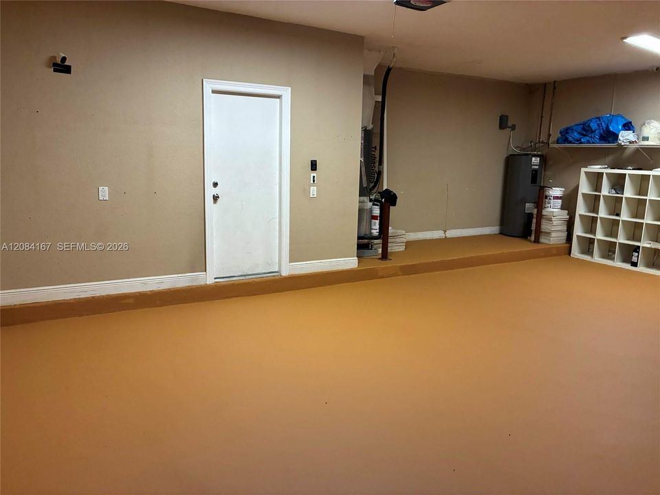 For Rent: $7,800 (5 beds, 4 baths, 4505 Square Feet)