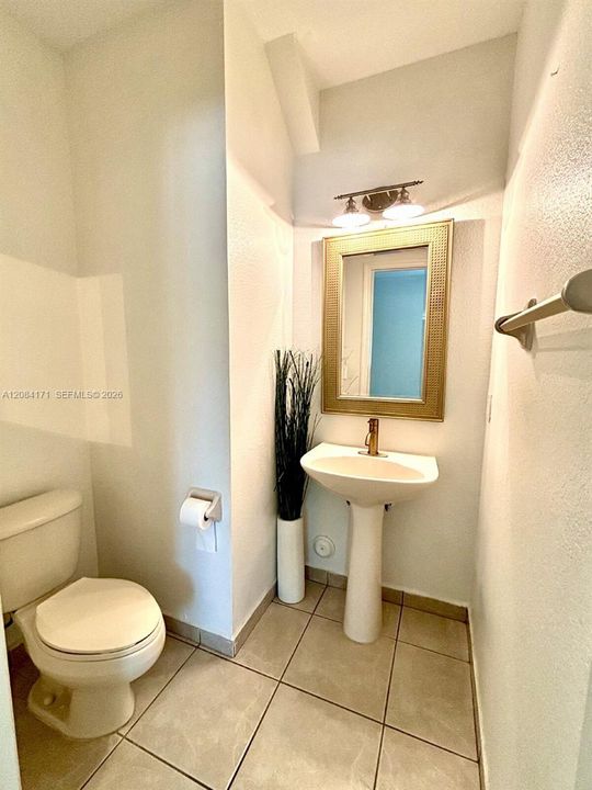 En Renta: $2,950 (3 camas, 2 baños, 1504 Pies cuadrados)