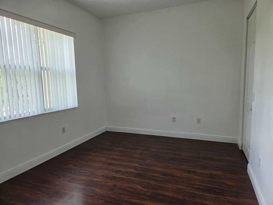 Second bedroom