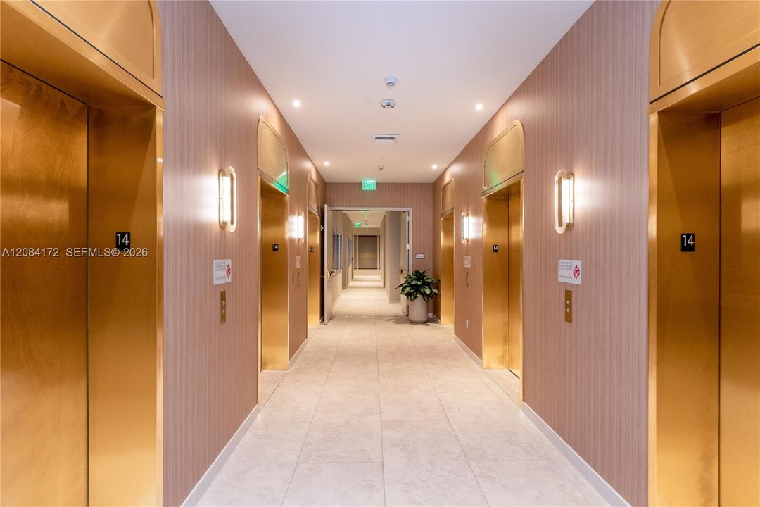 For Rent: $4,200 (1 beds, 1 baths, 833 Square Feet)