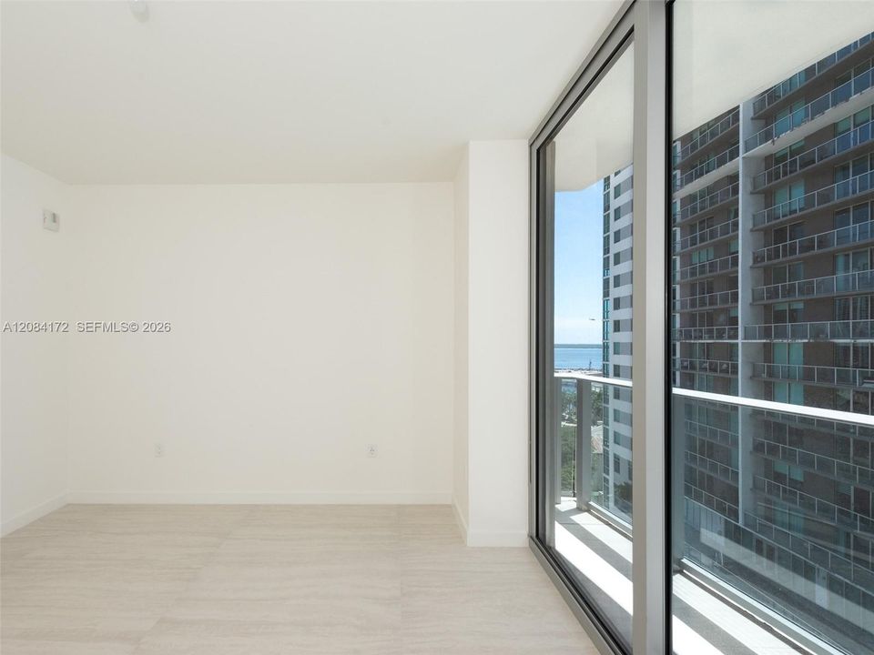 For Rent: $4,200 (1 beds, 1 baths, 833 Square Feet)