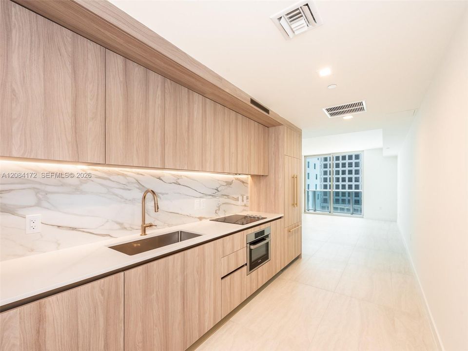 For Rent: $4,200 (1 beds, 1 baths, 833 Square Feet)