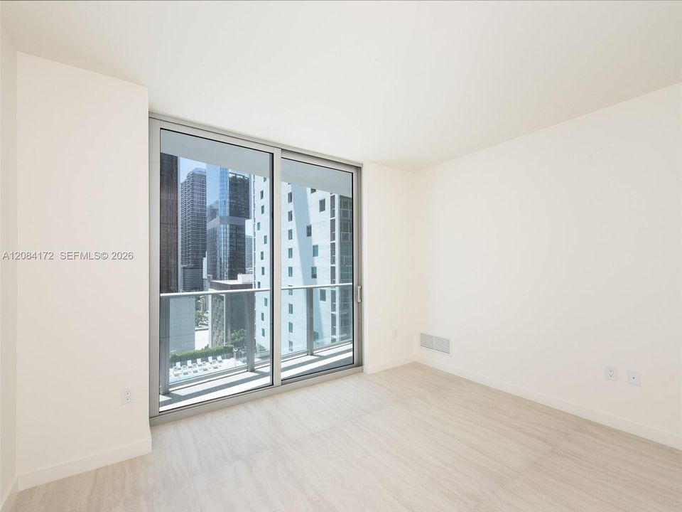 For Rent: $4,200 (1 beds, 1 baths, 833 Square Feet)