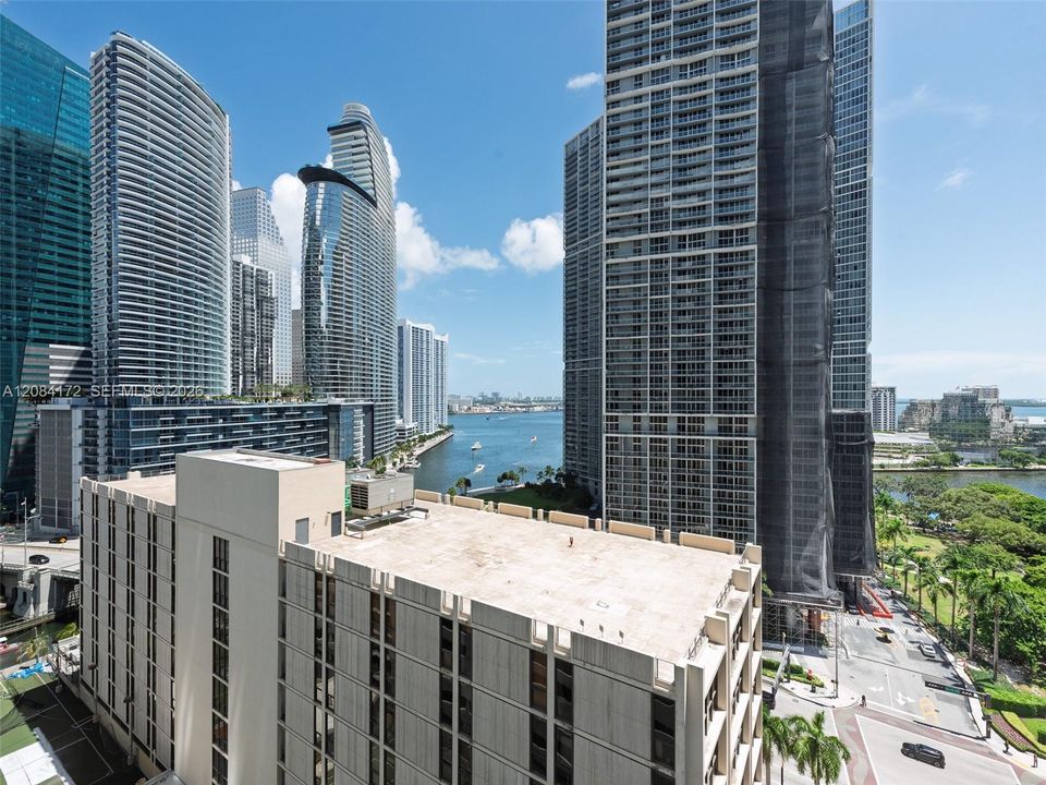 For Rent: $4,200 (1 beds, 1 baths, 833 Square Feet)