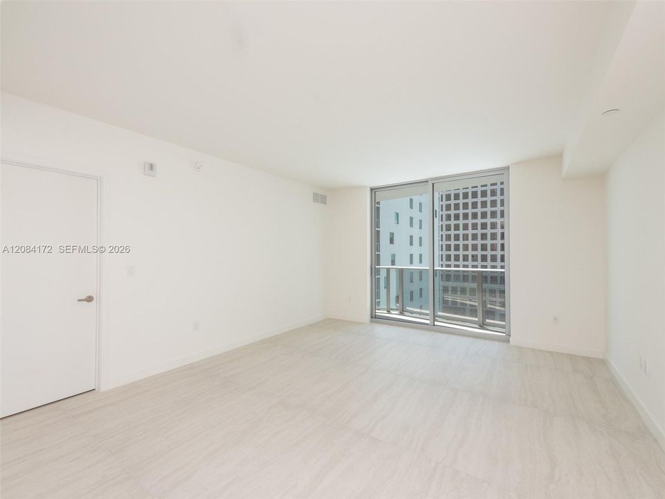 For Rent: $4,200 (1 beds, 1 baths, 833 Square Feet)