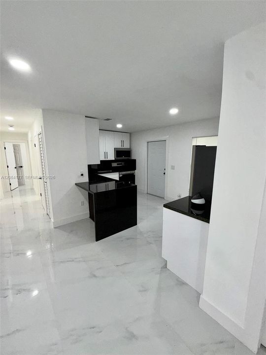 For Rent: $3,200 (3 beds, 2 baths, 1247 Square Feet)