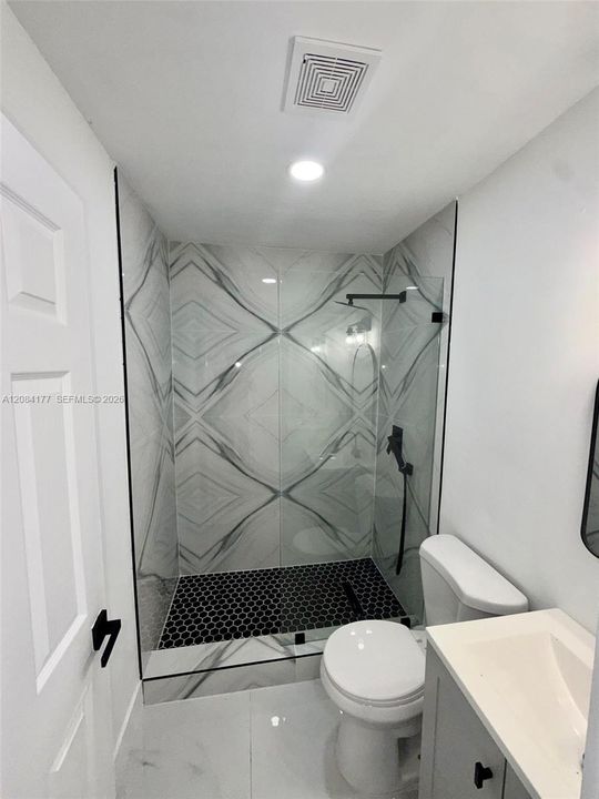 For Rent: $3,200 (3 beds, 2 baths, 1247 Square Feet)