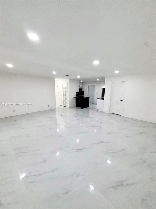 For Rent: $3,200 (3 beds, 2 baths, 1247 Square Feet)