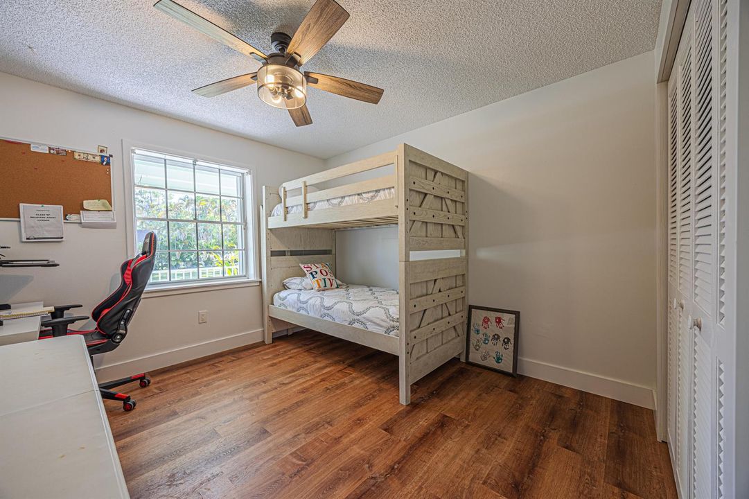 153A0015-HDR